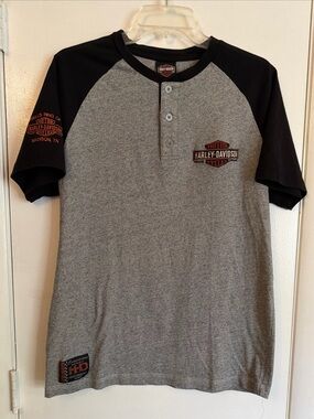 Harley Davidson, Henley Style T-Shirt, Sz M Great Condition  (Unisex IMO)